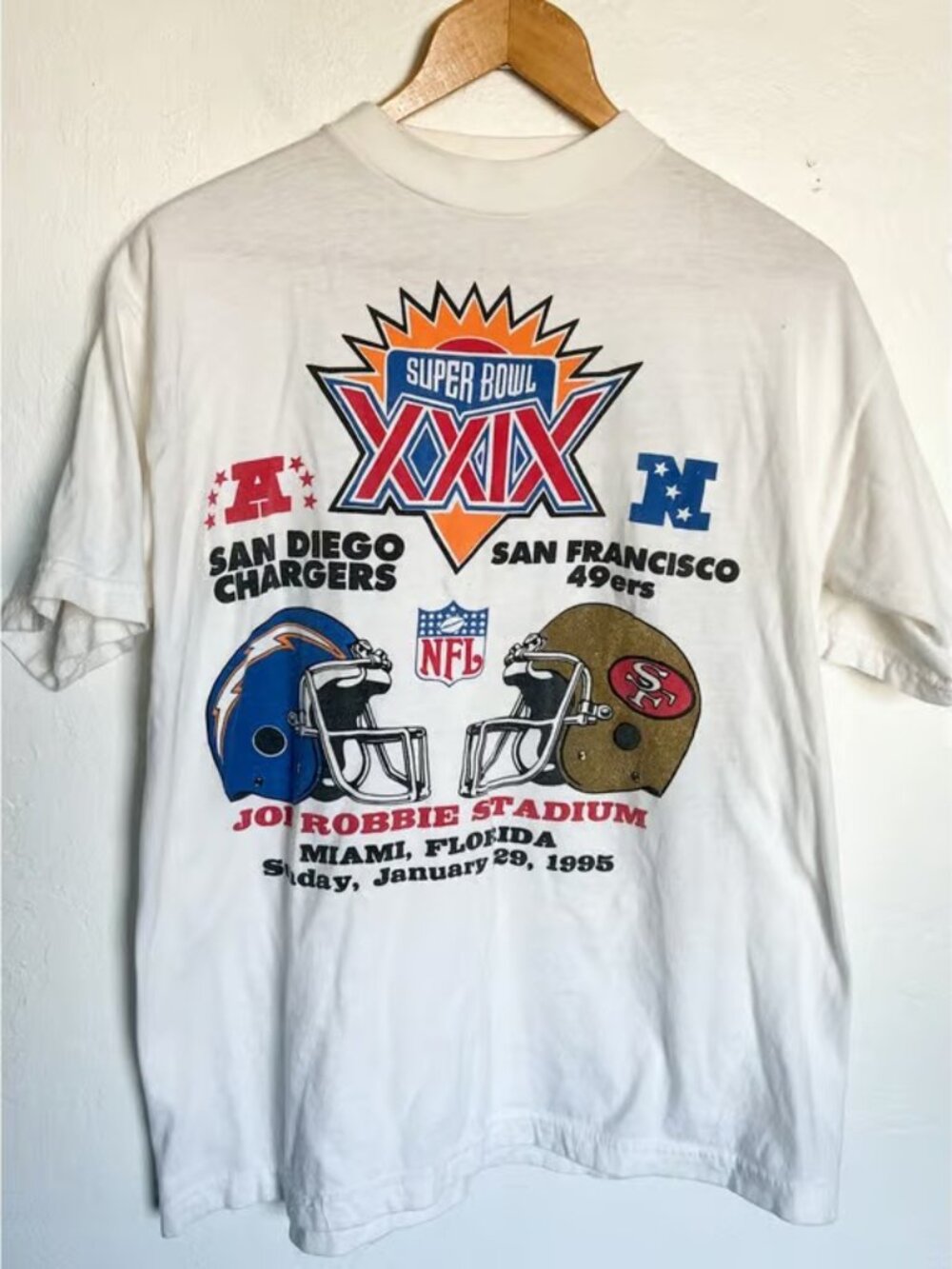 Vintage Tee Medium Super Bowl 1995 49ers Charger Roster White Crewneck Foorball